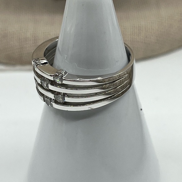 Vintage Sparkling Multi-Band Sterling Silver Ring with CZ Accents – Size 7 - Picture 7 of 14